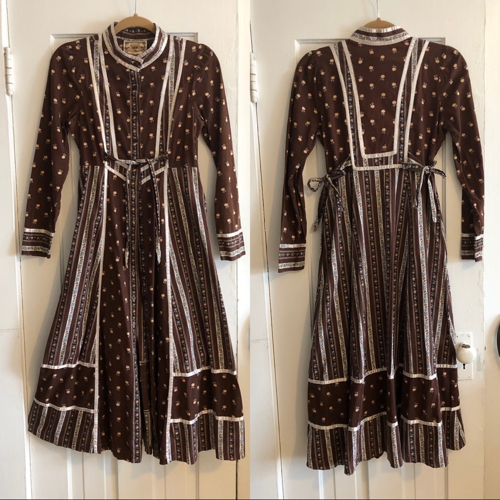 Gunne Sax Floral Peasant Dress